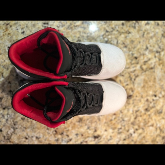 Boys Air Jordan’s - Picture 4 of 5
